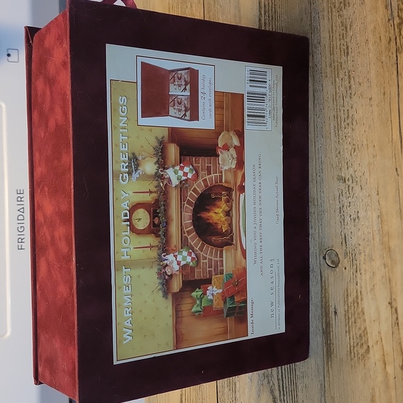 RED CHRISTMAS BOX - Picture 3 of 3